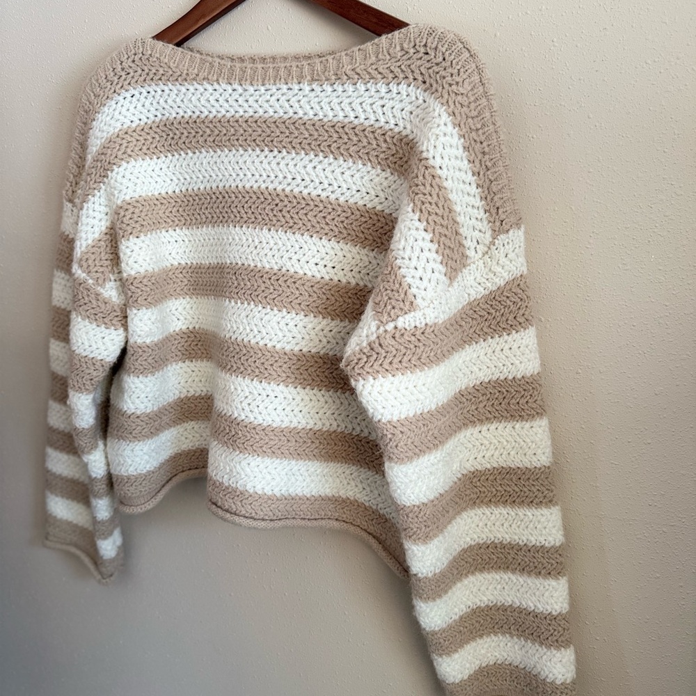 Beige Cream Striped Chunky Knit Sweater Women’s Small Cropped Oversized